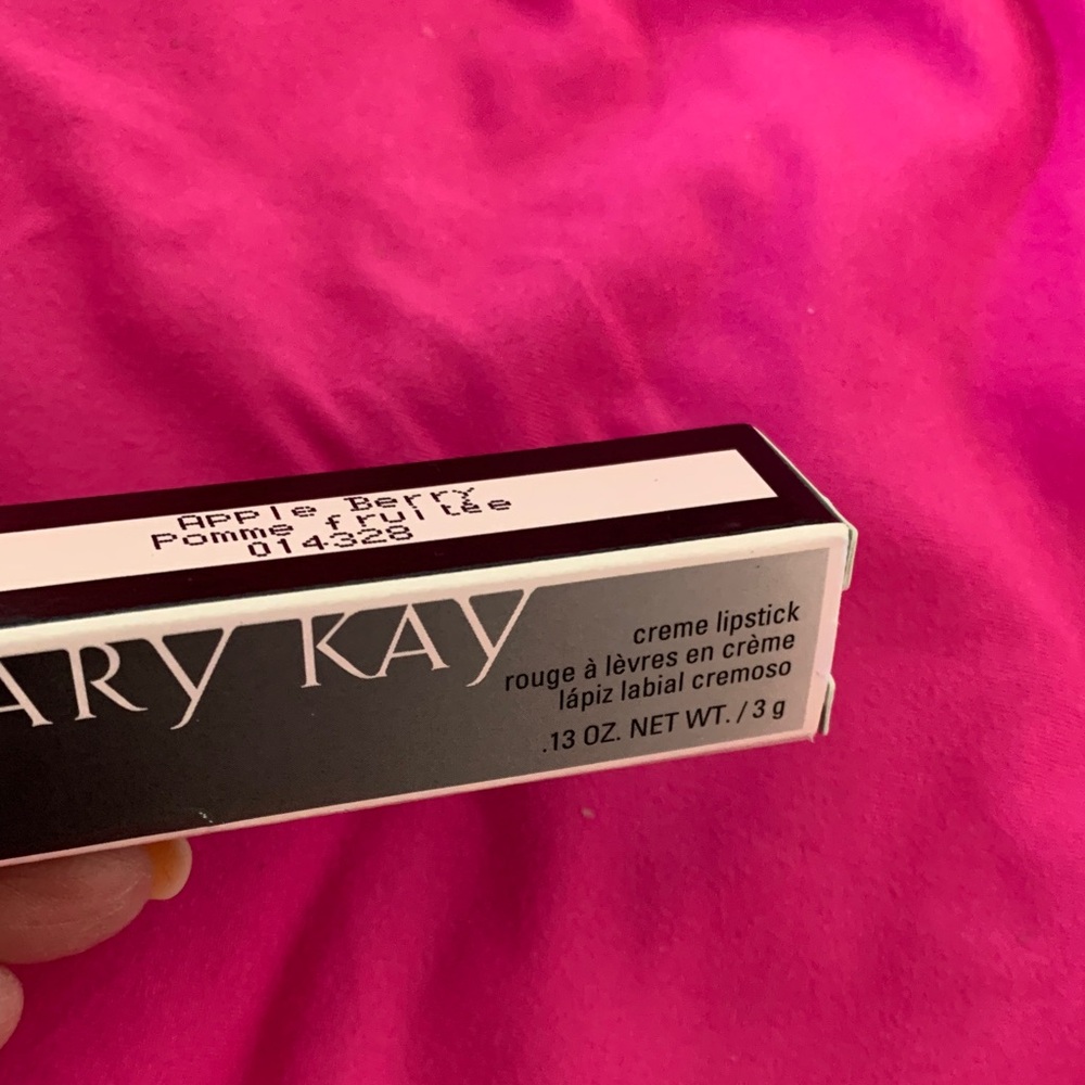 Mary Kay Apple Berry Creme Lipstick